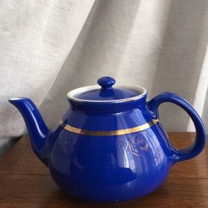 Hall’s Vintage Cobalt Blue 8 cup Teapot with Gold band around